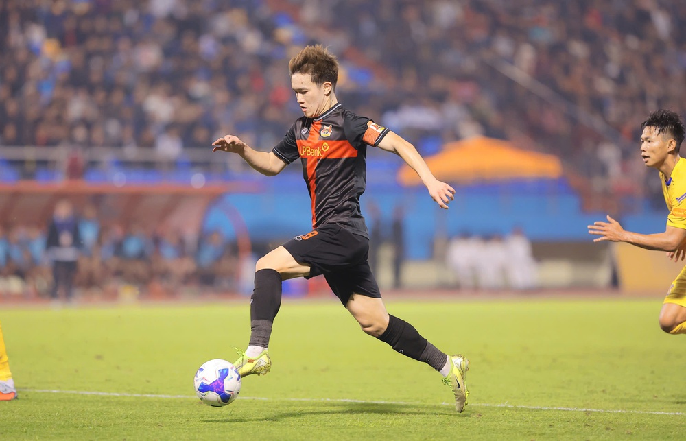 Người quan sát: Ưu thế của Hoàng Đức - Ảnh 1. Người quan sát: Ưu thế của Hoàng Đức - Ảnh 1.