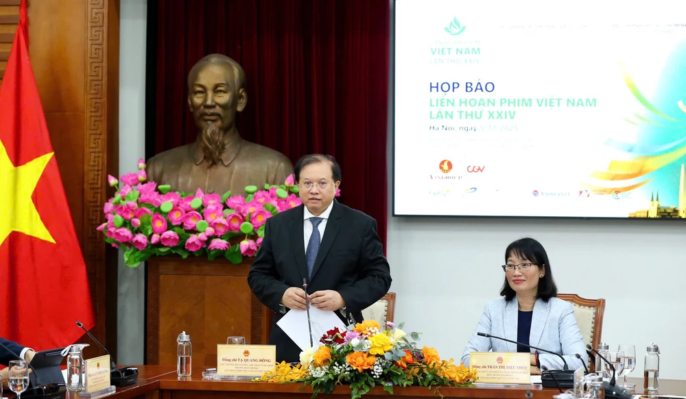 Lần đầu tiên Liên hoan Phim Việt Nam vinh danh cá nhân có đóng góp đặc biệt, khẳng định khát vọng hội nhập - Ảnh 1. Lần đầu tiên Liên hoan Phim Việt Nam vinh danh cá nhân có đóng góp đặc biệt, khẳng định khát vọng hội nhập - Ảnh 1.