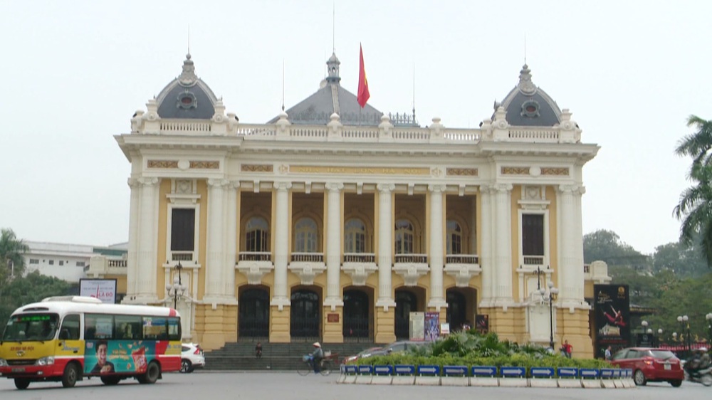 115 năm Nhà hát Lớn Hà Nội: Thánh đường nghệ thuật "tự kể chuyện" bằng công nghệ - Ảnh 2. 115 năm Nhà hát Lớn Hà Nội: Thánh đường nghệ thuật "tự kể chuyện" bằng công nghệ - Ảnh 2.