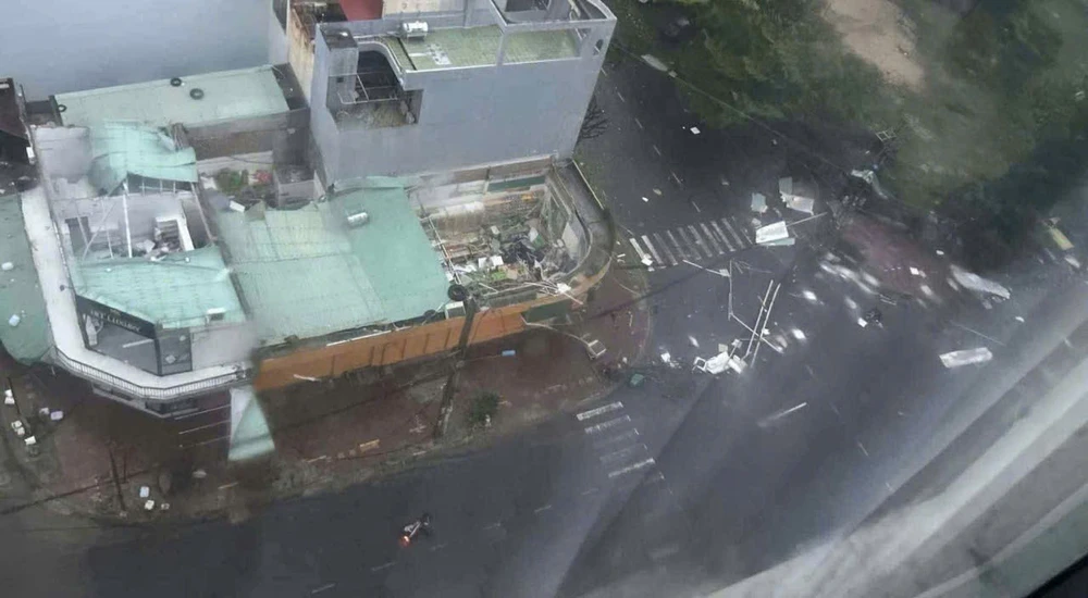 Cập nhật mới nhất tin bão số 13: Quy Nhơn gồng minh chống bão  - Ảnh 8.