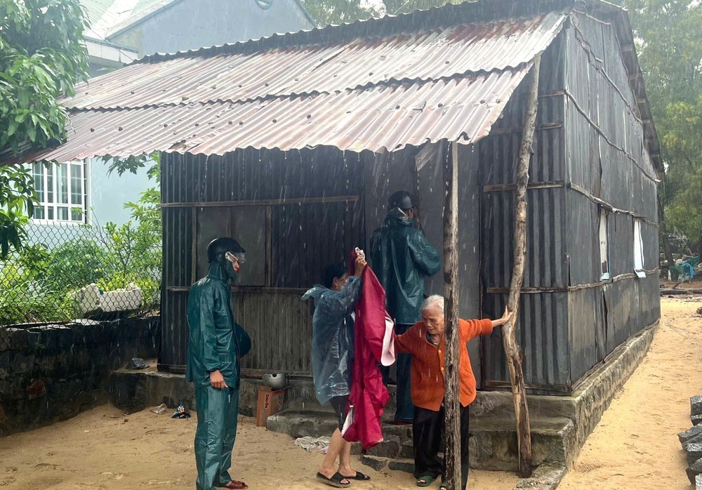 Đắk Lắk: Hoàn thành việc di dời người dân vùng trọng yếu đến nơi an toàn - Ảnh 2. Đắk Lắk: Hoàn thành việc di dời người dân vùng trọng yếu đến nơi an toàn - Ảnh 2.