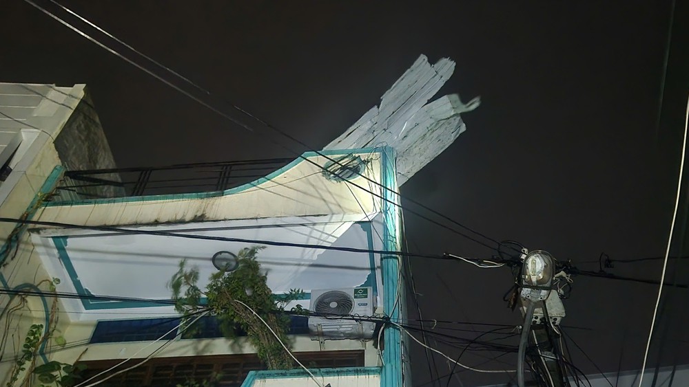 Cập nhật mới nhất tin bão số 13: Quy Nhơn gồng minh chống bão  - Ảnh 2.