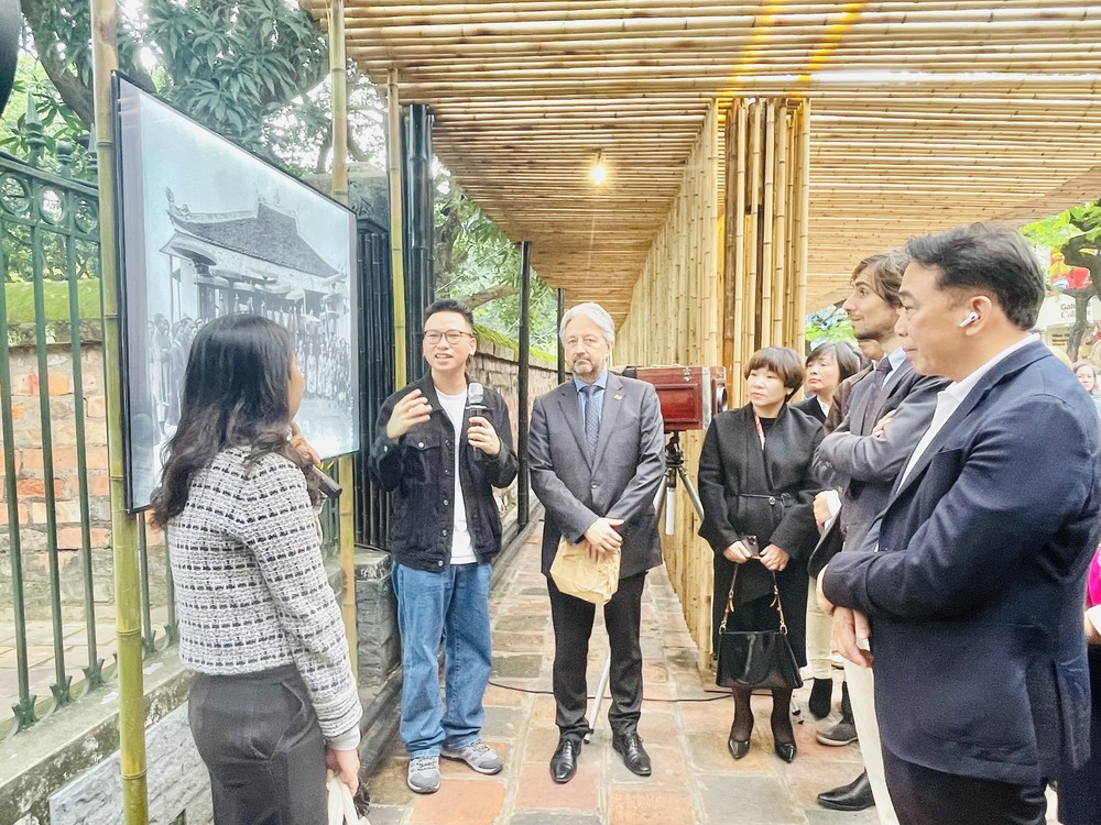 Triển lãm giới thiệu hình ảnh khoa cử Việt Nam cuối thế kỷ XIX - Ảnh 4. Triển lãm giới thiệu hình ảnh khoa cử Việt Nam cuối thế kỷ XIX - Ảnh 4.