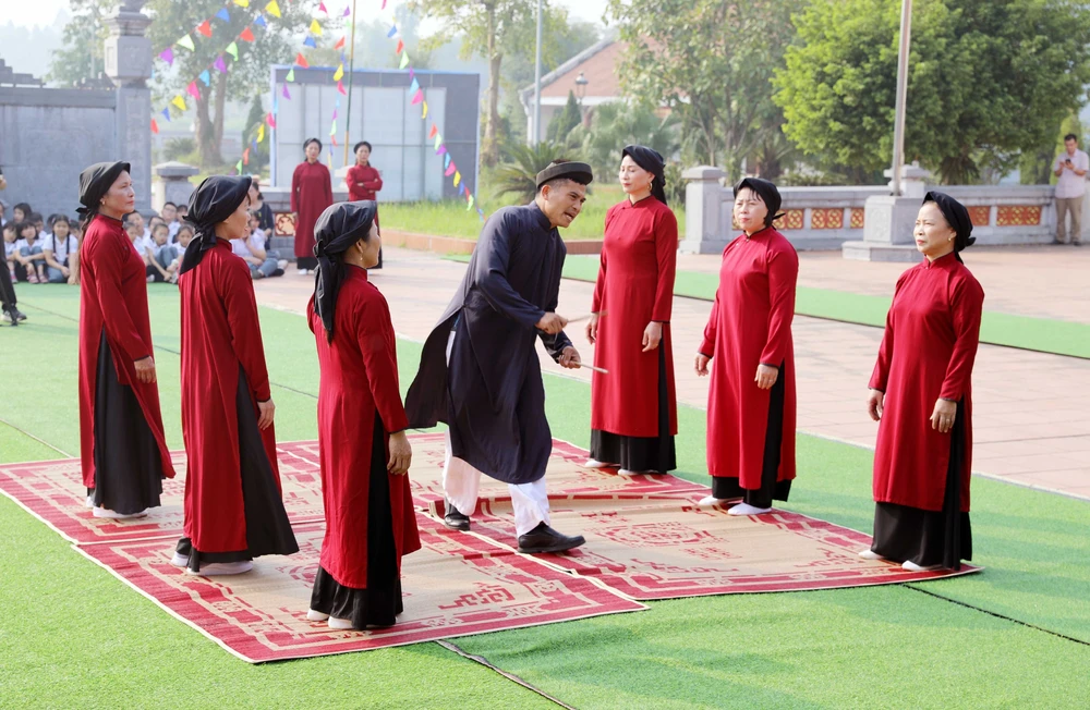 Lan tỏa giá trị văn hóa Đất Tổ, thúc đẩy hợp tác quốc tế - Ảnh 1. Lan tỏa giá trị văn hóa Đất Tổ, thúc đẩy hợp tác quốc tế - Ảnh 1.