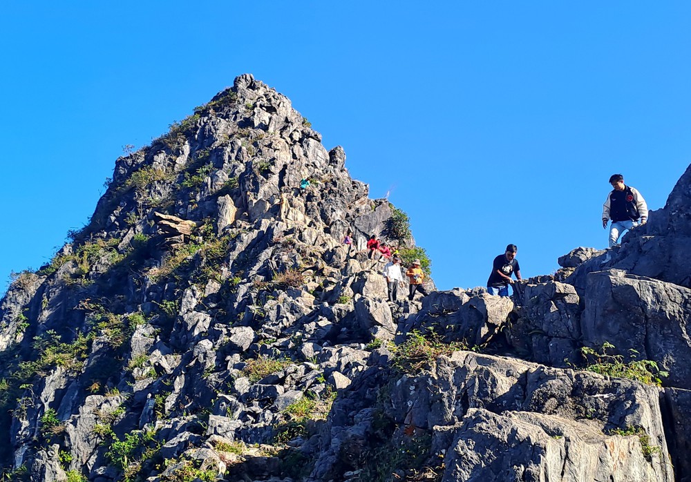 Quảng bá sâu rộng hình ảnh du lịch “Miền đá nở hoa” - Ảnh 2. Quảng bá sâu rộng hình ảnh du lịch “Miền đá nở hoa” - Ảnh 2.