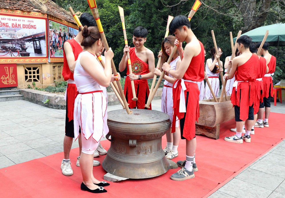 Lan tỏa giá trị văn hóa Đất Tổ, thúc đẩy hợp tác quốc tế - Ảnh 2. Lan tỏa giá trị văn hóa Đất Tổ, thúc đẩy hợp tác quốc tế - Ảnh 2.