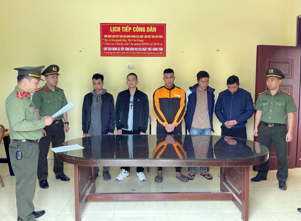 Khởi tố 5 đối tượng truyền bá văn hóa phẩm đồi trụy thu lợi bất chính hàng chục tỷ đồng - Ảnh 1. Khởi tố 5 đối tượng truyền bá văn hóa phẩm đồi trụy thu lợi bất chính hàng chục tỷ đồng - Ảnh 1.