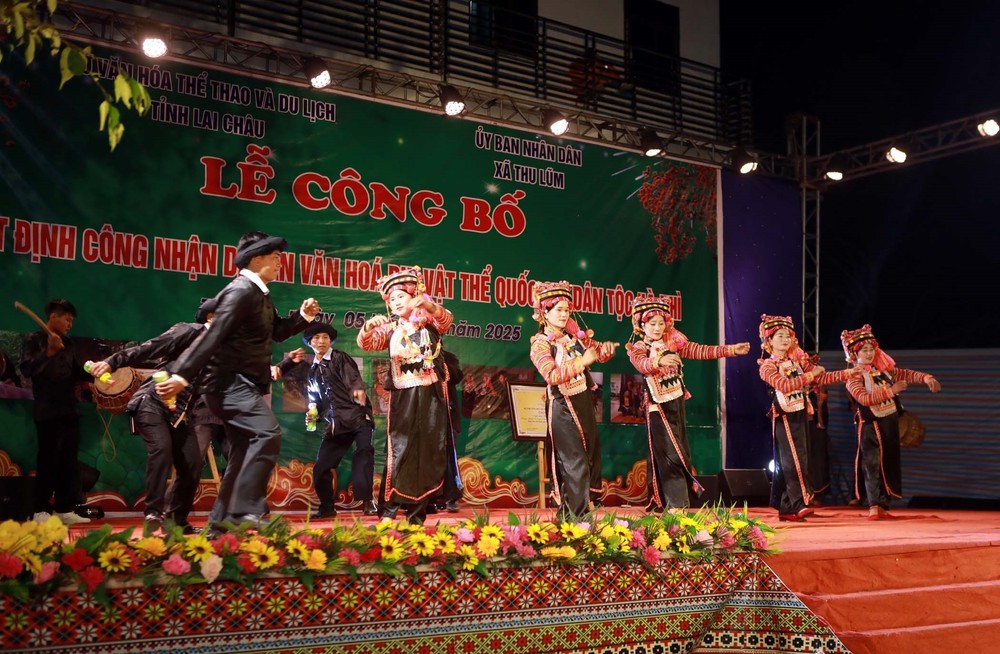 Xòe Hà Nhì và Diễn xướng Xa Nhà Ca được công nhận là di sản văn hóa phi vật thể Quốc gia - Ảnh 5. Xòe Hà Nhì và Diễn xướng Xa Nhà Ca được công nhận là di sản văn hóa phi vật thể Quốc gia - Ảnh 5.