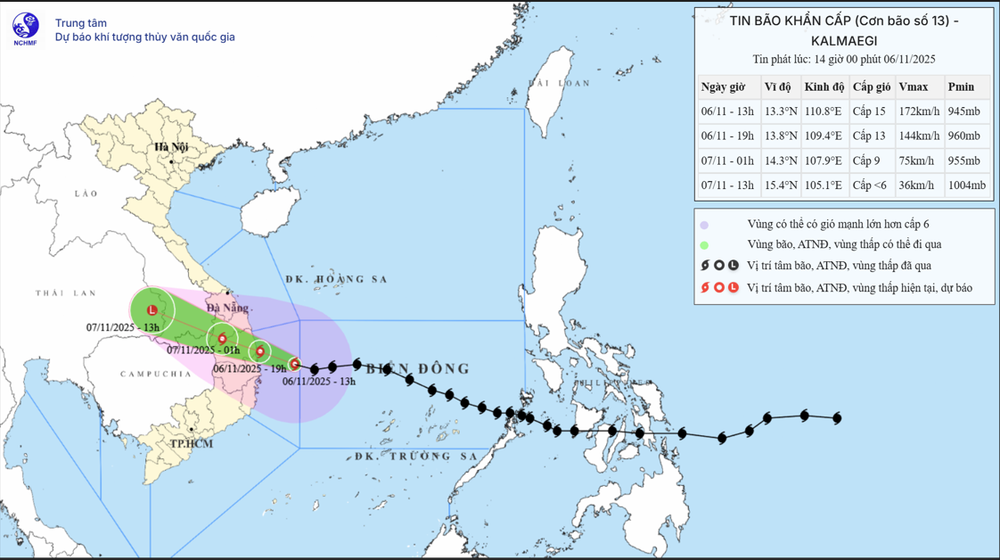 Cập nhật mới nhất tin bão số 13: Bão giật trên cấp 17 tiến vào biển Quy Nhơn - Ảnh 1. Cập nhật mới nhất tin bão số 13: Bão giật trên cấp 17 tiến vào biển Quy Nhơn - Ảnh 1.