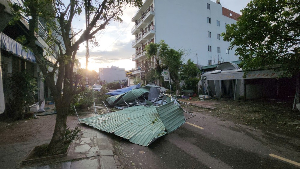 Bão số 13 gây thiệt hại nặng nề nhiều nơi ở tỉnh Gia Lai - Ảnh 2. Bão số 13 gây thiệt hại nặng nề nhiều nơi ở tỉnh Gia Lai - Ảnh 2.