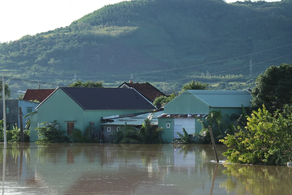 Bão số 13 gây thiệt hại trên địa bàn tỉnh Đắk Lắk - Ảnh 4. Bão số 13 gây thiệt hại trên địa bàn tỉnh Đắk Lắk - Ảnh 4.