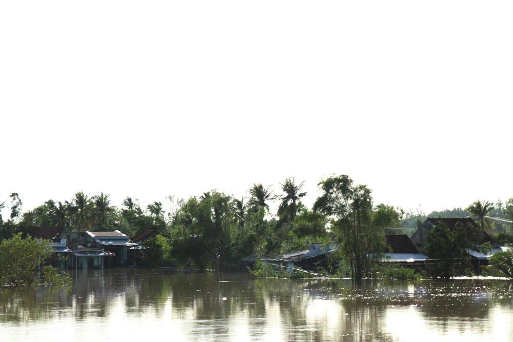 Bão số 13 gây thiệt hại trên địa bàn tỉnh Đắk Lắk - Ảnh 2. Bão số 13 gây thiệt hại trên địa bàn tỉnh Đắk Lắk - Ảnh 2.