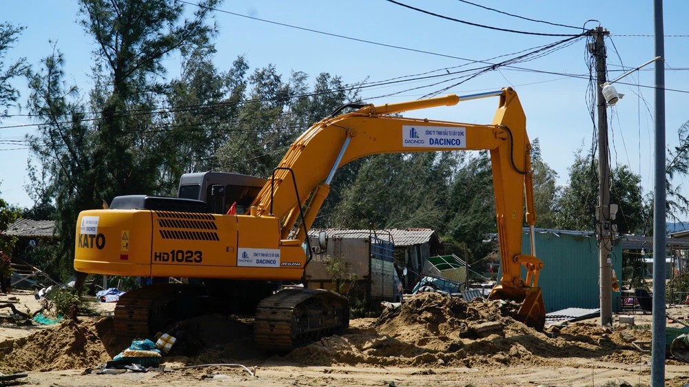 Gia Lai: Làng chài duới chân cầu Đề Gi tan hoang sau bão - Ảnh 3. Gia Lai: Làng chài duới chân cầu Đề Gi tan hoang sau bão - Ảnh 3.