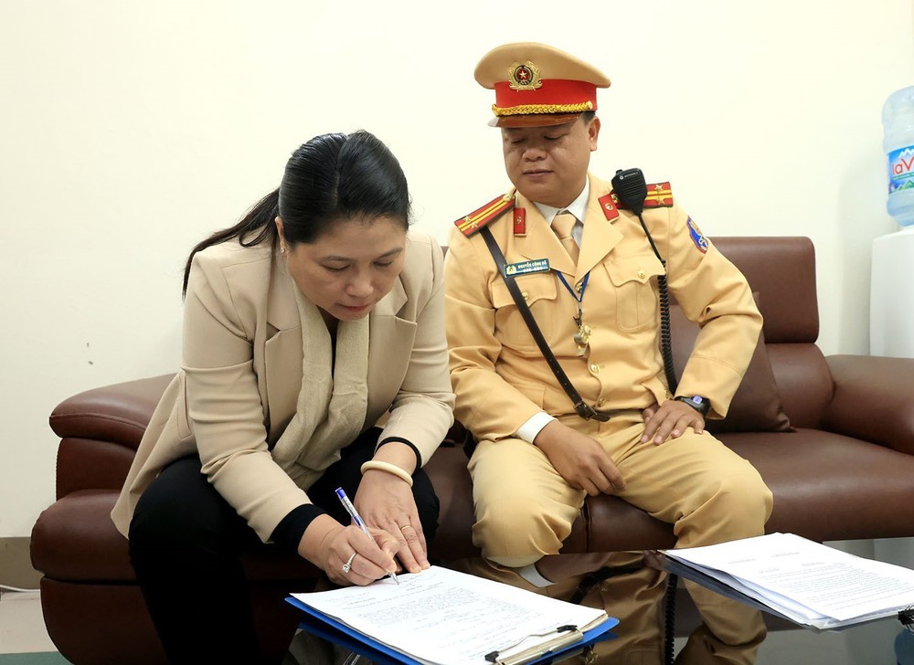 Thấy gì từ việc hàng vạn học sinh không đủ điều kiện vẫn điều khiển phương tiện đến trường - Ảnh 8. Thấy gì từ việc hàng vạn học sinh không đủ điều kiện vẫn điều khiển phương tiện đến trường - Ảnh 8.