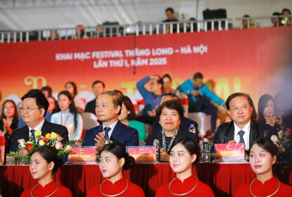 Khai mạc Festival Thăng Long - Hà Nội 2025: Giá trị văn hoá truyền thống kết nối với thời đại số - Ảnh 1. Khai mạc Festival Thăng Long - Hà Nội 2025: Giá trị văn hoá truyền thống kết nối với thời đại số - Ảnh 1.