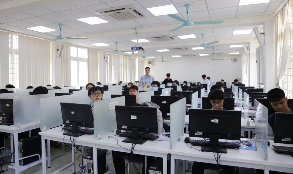 Đại học Quốc gia Hà Nội tổ chức 6 đợt thi đánh giá năng lực từ 7/3-24/5/2026 - Ảnh 1. Đại học Quốc gia Hà Nội tổ chức 6 đợt thi đánh giá năng lực từ 7/3-24/5/2026 - Ảnh 1.