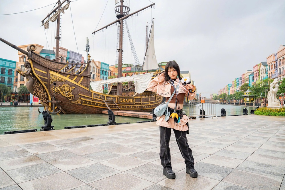 Ocean City "bùng nổ" trước giờ G: Fan Việt và quốc tế cuồng nhiệt đổ về, tạo nên trải nghiệm âm nhạc hiếm có - Ảnh 9. Ocean City "bùng nổ" trước giờ G: Fan Việt và quốc tế cuồng nhiệt đổ về, tạo nên trải nghiệm âm nhạc hiếm có - Ảnh 9.