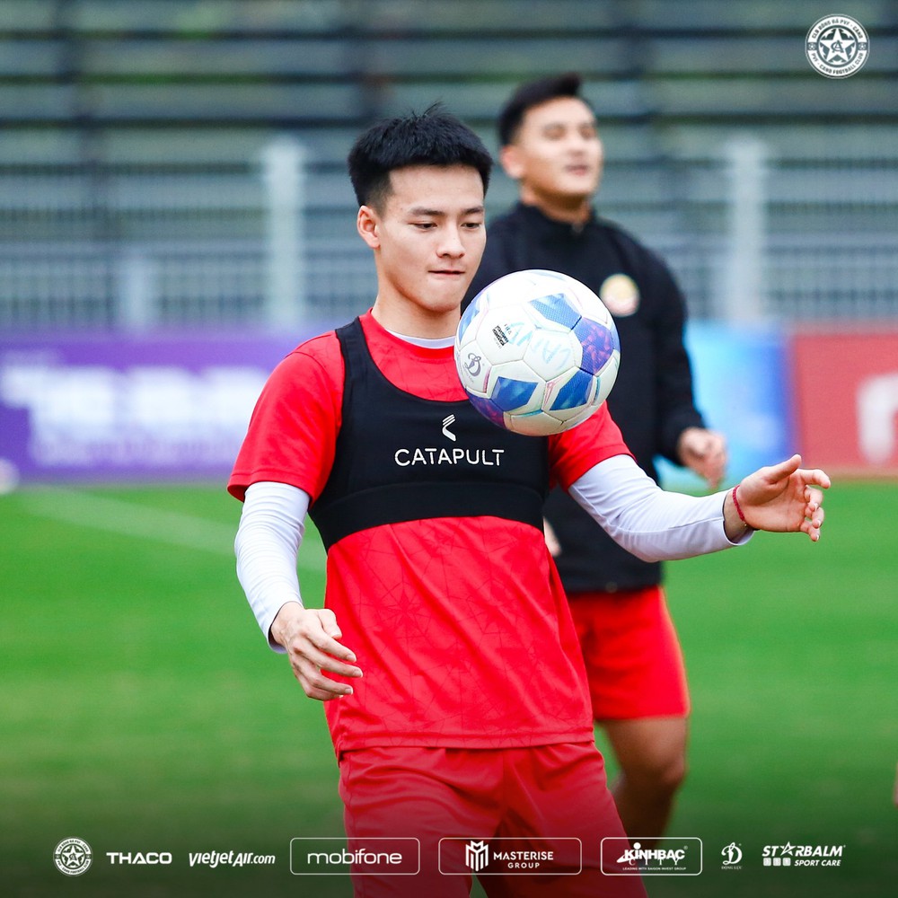 Tuyển thủ U22 Việt Nam vượt khó, vinh dự khi lọt đề cử Quả bóng Vàng Việt Nam - Ảnh 1. Tuyển thủ U22 Việt Nam vượt khó, vinh dự khi lọt đề cử Quả bóng Vàng Việt Nam - Ảnh 1.