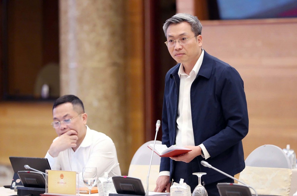 Họp báo Chính phủ thường kỳ: Đẩy mạnh triệt phá các cơ sở sản xuất hàng giả, hàng nhái - Ảnh 3.