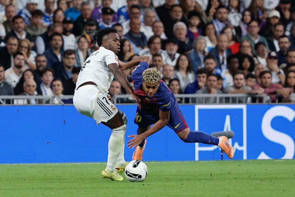 Lamine Yamal, giữa yêu và ghét - Ảnh 1.