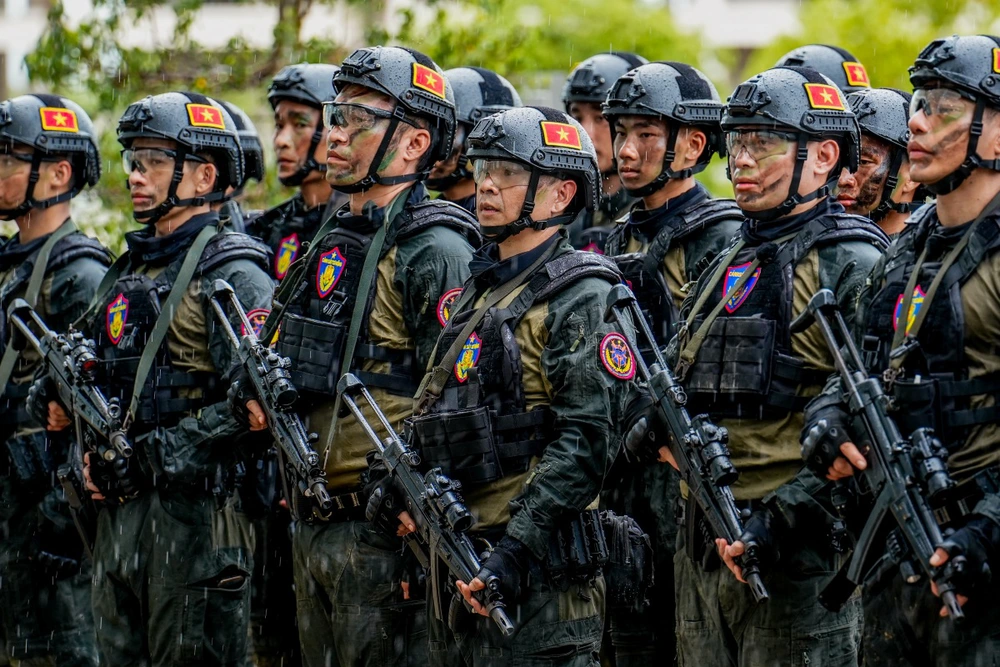 Tiến Luật thừa nhận “xin xỏ” NSX Chiến sĩ quả cảm để tham gia mùa 2 - Ảnh 1. Tiến Luật thừa nhận “xin xỏ” NSX Chiến sĩ quả cảm để tham gia mùa 2 - Ảnh 1.