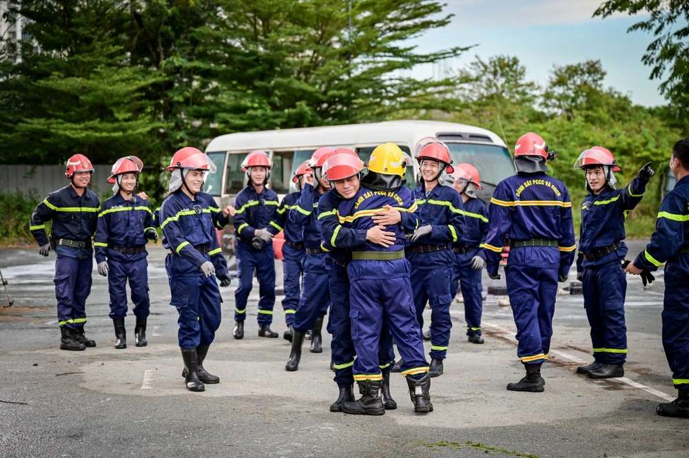 Tiến Luật thừa nhận “xin xỏ” NSX Chiến sĩ quả cảm để tham gia mùa 2 - Ảnh 6. Tiến Luật thừa nhận “xin xỏ” NSX Chiến sĩ quả cảm để tham gia mùa 2 - Ảnh 6.