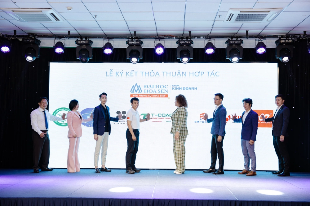 Trường Đại học Hoa Sen tổ chức sự kiện "Tri ân & Kết nối Doanh nghiệp Thể thao 2025", góp phần thúc đẩy phát triển ngành Kinh tế Thể thao tại Việt Nam - Ảnh 4. Trường Đại học Hoa Sen tổ chức sự kiện "Tri ân & Kết nối Doanh nghiệp Thể thao 2025", góp phần thúc đẩy phát triển ngành Kinh tế Thể thao tại Việt Nam - Ảnh 4.