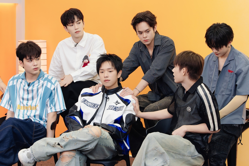 Hồ Đông Quan, Cường Bạch áp lực vị trí nhóm trưởng ở &quot;Tân binh toàn năng&quot; - Ảnh 1.