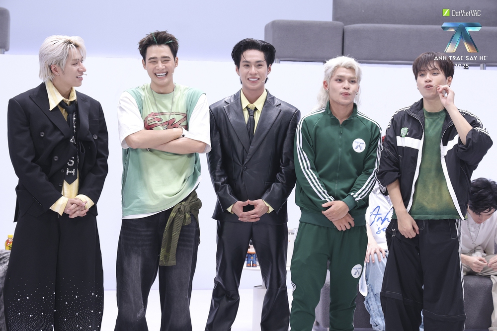 5 cái tên đầu tiên dừng bước tại &quot;Anh trai say hi&quot; - Ảnh 1.