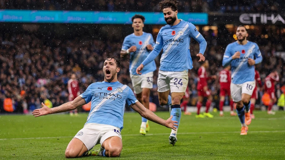 Đại thắng ba sao, Man City khiến Liverpool nhận trái đắng trên sân Etihad - Ảnh 1. Đại thắng ba sao, Man City khiến Liverpool nhận trái đắng trên sân Etihad - Ảnh 1.