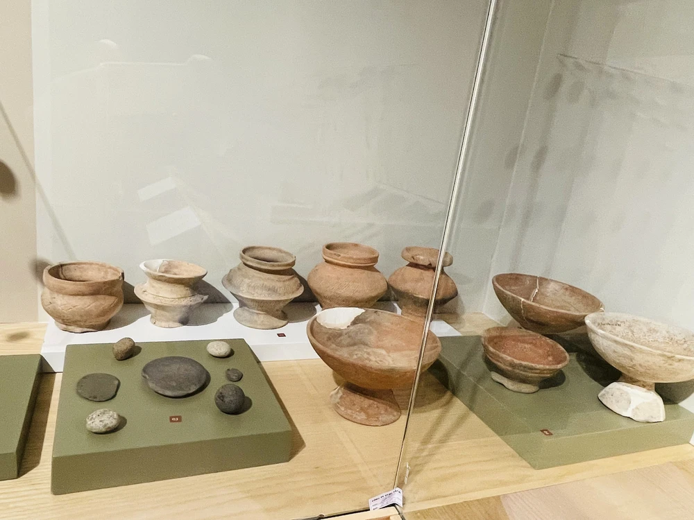 Ra mắt trưng bày "Những khám phá khảo cổ từ Vườn Chuối” - Ảnh 3. Ra mắt trưng bày "Những khám phá khảo cổ từ Vườn Chuối” - Ảnh 3.