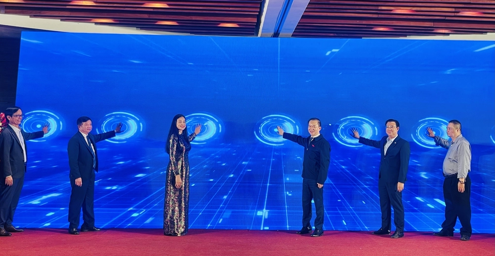 Ra mắt trưng bày "Những khám phá khảo cổ từ Vườn Chuối” - Ảnh 1. Ra mắt trưng bày "Những khám phá khảo cổ từ Vườn Chuối” - Ảnh 1.