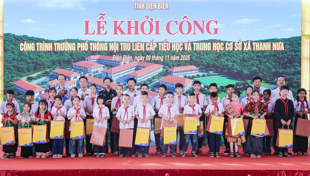 Phó Thủ tướng Lê Thành Long dự Lễ khởi công trường phổ thông liên cấp tại tỉnh Điện Biên - Ảnh 4. Phó Thủ tướng Lê Thành Long dự Lễ khởi công trường phổ thông liên cấp tại tỉnh Điện Biên - Ảnh 4.