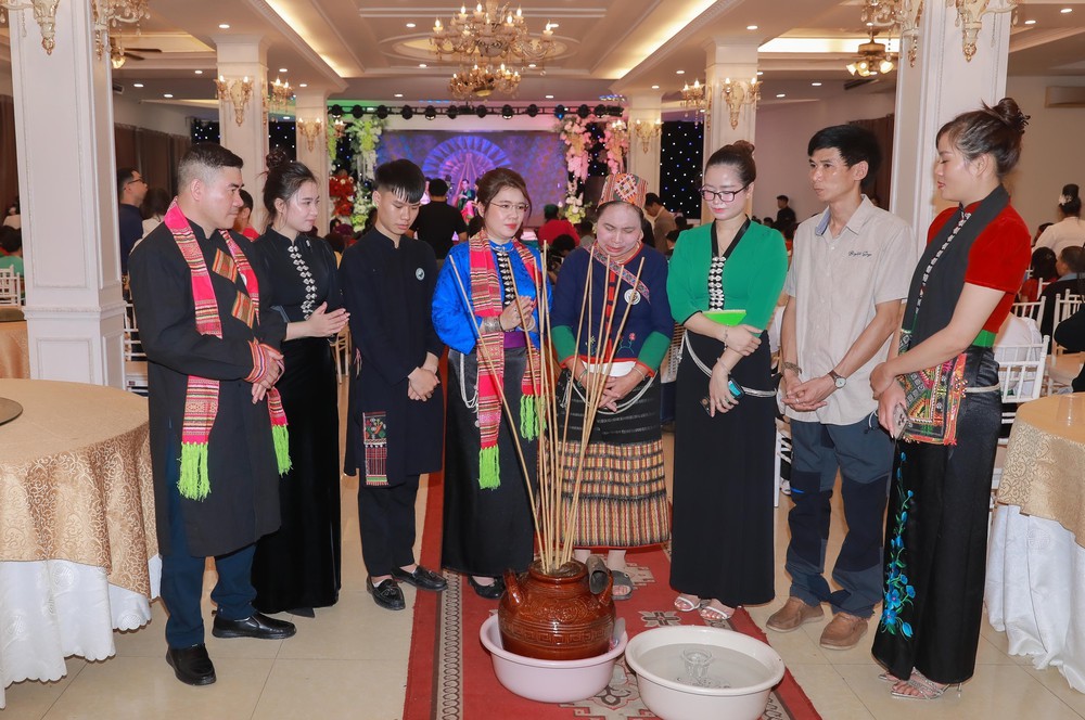 Độc đáo tri thức dân gian “lẩu khầu” giữa đại ngàn - Ảnh 1. Độc đáo tri thức dân gian “lẩu khầu” giữa đại ngàn - Ảnh 1.