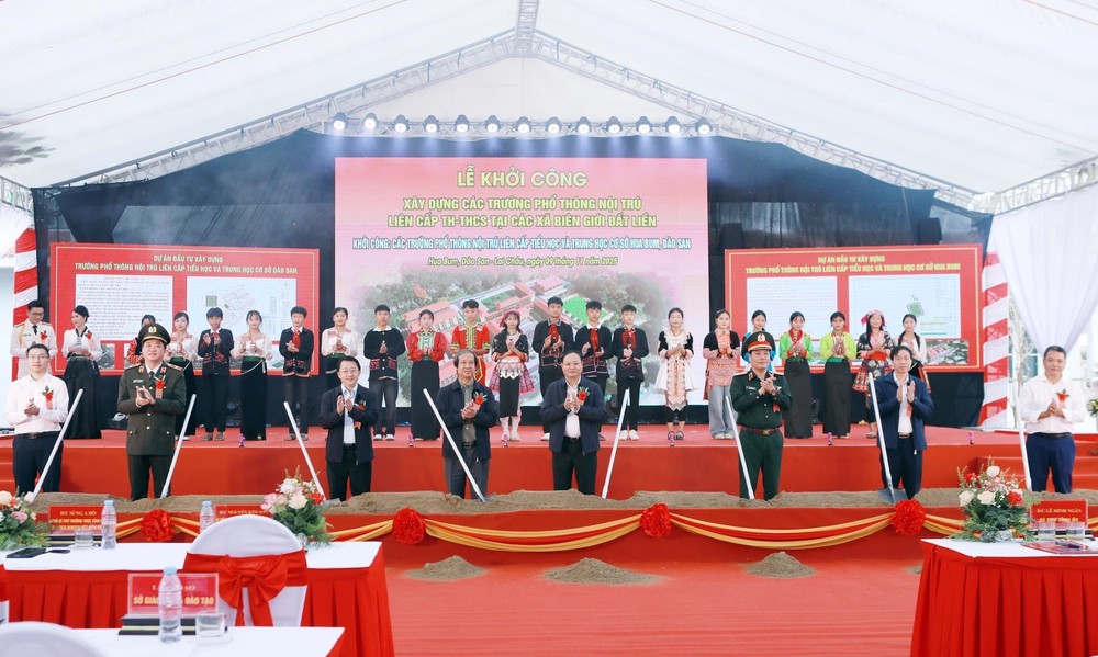 Cơ hội học tập bình đẳng, lâu dài cho học sinh dân tộc thiểu số - Ảnh 1. Cơ hội học tập bình đẳng, lâu dài cho học sinh dân tộc thiểu số - Ảnh 1.