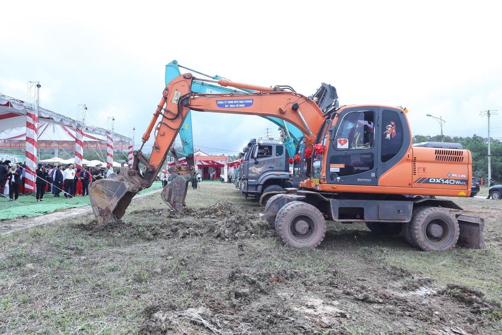 Phó Thủ tướng Chính phủ Trần Hồng Hà dự Lễ khởi công xây dựng công trình Trường phổ thông nội trú liên cấp TH&THCS Khuất Xá tại Lạng Sơn - Ảnh 6.