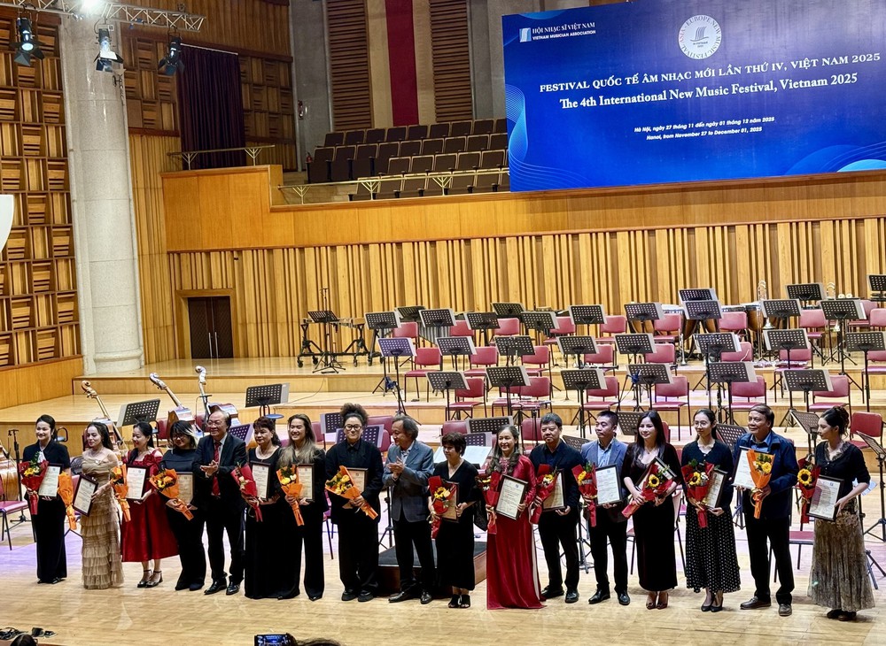 Bế mạc Festival quốc tế Âm nhạc Mới lần thứ IV, năm 2025 - Ảnh 3. Bế mạc Festival quốc tế Âm nhạc Mới lần thứ IV, năm 2025 - Ảnh 3.
