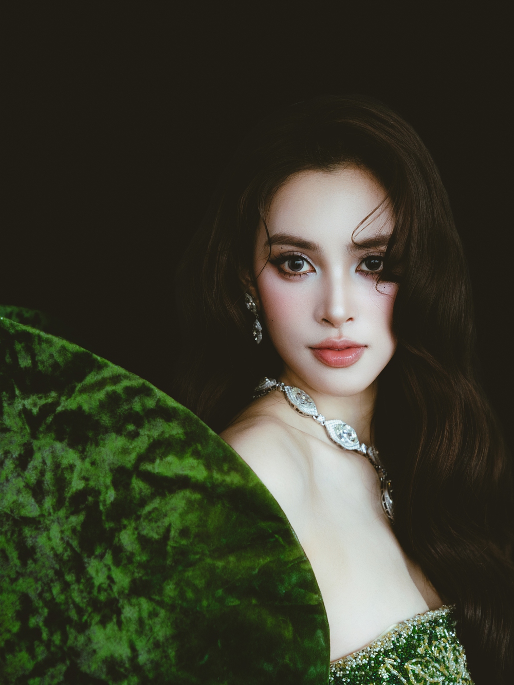 Quốc Trường tái xuất màn ảnh rộng, kết hợp cùng Hoa hậu Tiểu Vy trong “Ốc mượn hồn” - Ảnh 3.