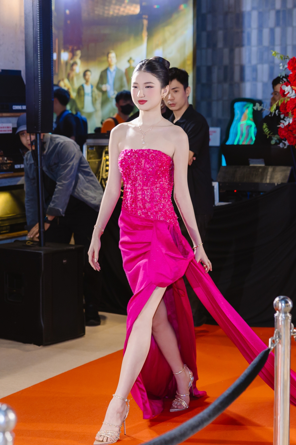 Đạo diễn Hoàng Nam hạnh phúc khi mời được NSND Thanh Hoa vào phim “Thế hệ kỳ tích” - Ảnh 1. Đạo diễn Hoàng Nam hạnh phúc khi mời được NSND Thanh Hoa vào phim “Thế hệ kỳ tích” - Ảnh 1.