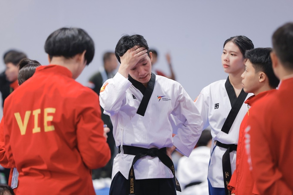 Trọng tài và chuyện “trầm kha” của đấu trường khu vực - Ảnh 1. Trọng tài và chuyện “trầm kha” của đấu trường khu vực - Ảnh 1.