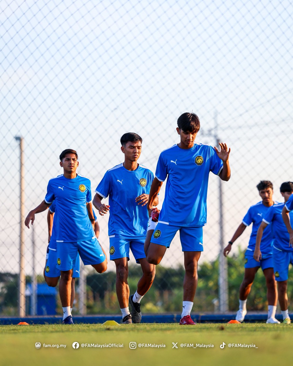 U22 Malaysia có viện binh, dùng 'chiêu' đặc biệt trước trận đấu quyết định với U22 Việt Nam ở SEA Games 2025 - Ảnh 1. U22 Malaysia có viện binh, dùng 'chiêu' đặc biệt trước trận đấu quyết định với U22 Việt Nam ở SEA Games 2025 - Ảnh 1.