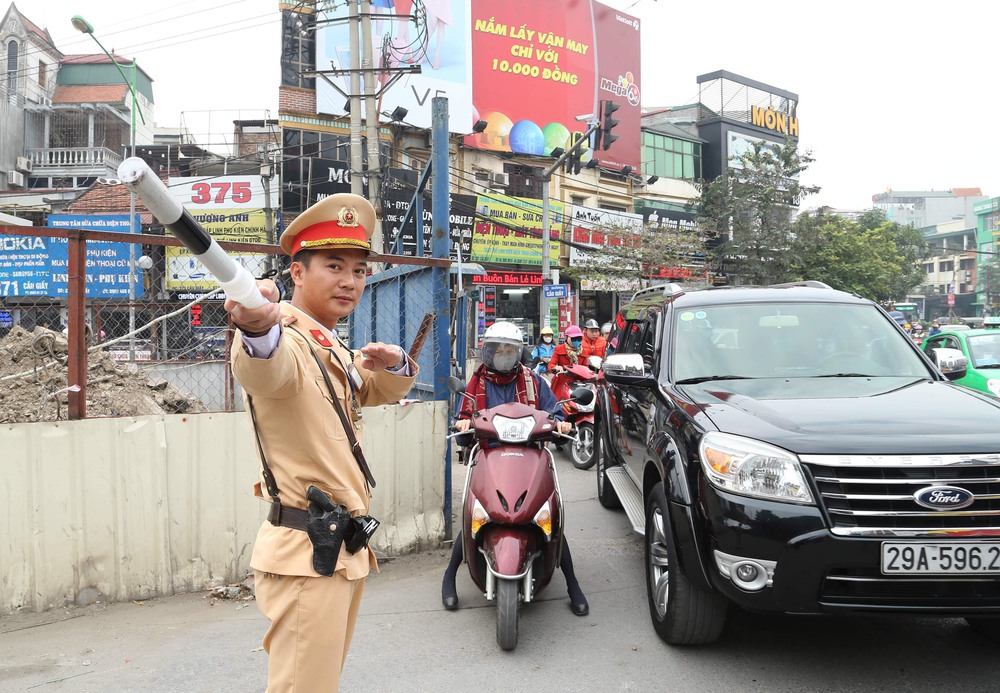 Hà Nội: Phân luồng tổ chức giao thông phục vụ thi công Đại lộ Thăng Long - Ảnh 2. Hà Nội: Phân luồng tổ chức giao thông phục vụ thi công Đại lộ Thăng Long - Ảnh 2.