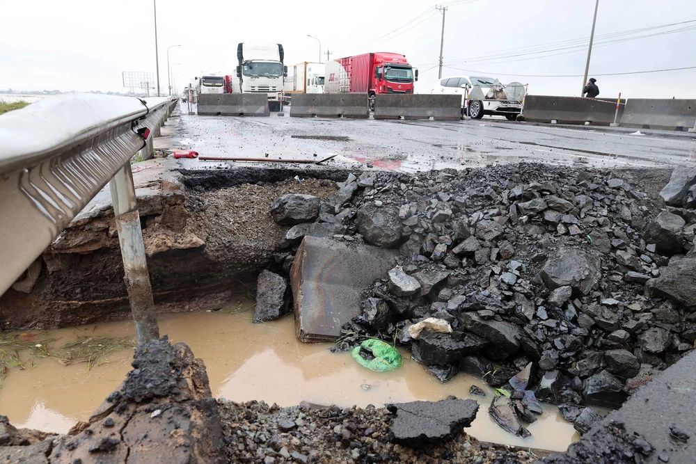 Chủ động ứng phó, nâng cao khả năng chống chịu trước thiên tai, bảo đảm phát triển bền vững - Ảnh 2. Chủ động ứng phó, nâng cao khả năng chống chịu trước thiên tai, bảo đảm phát triển bền vững - Ảnh 2.
