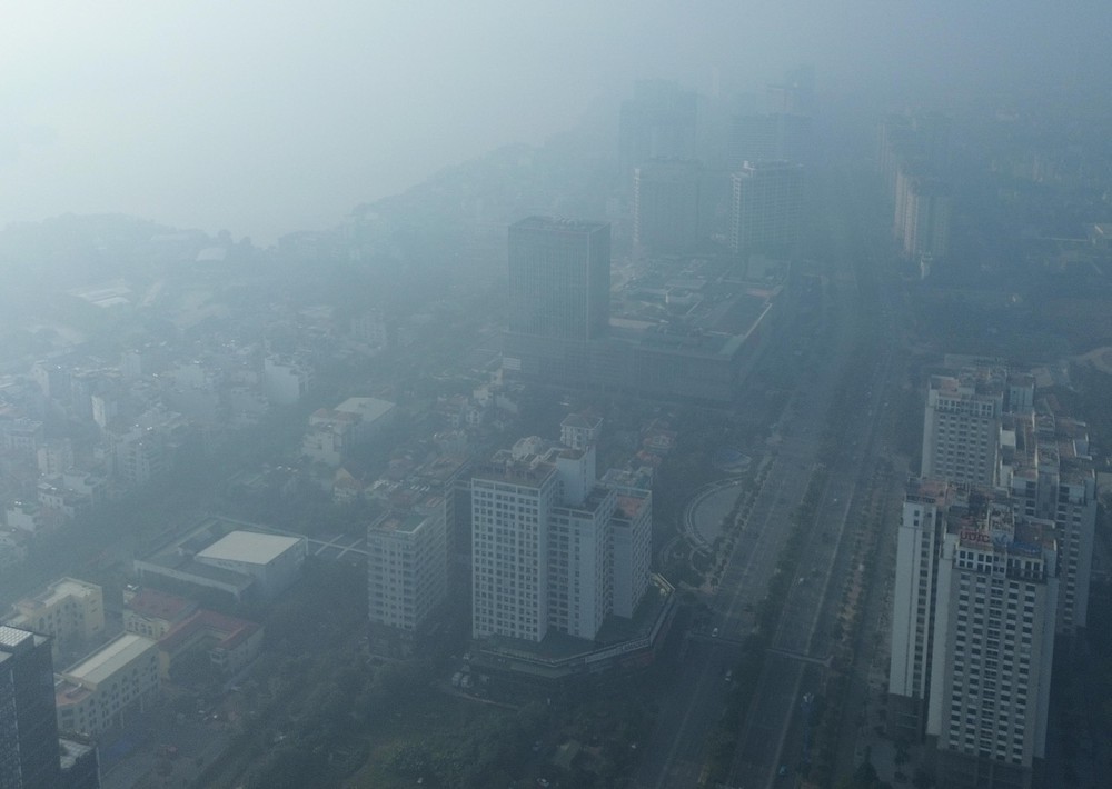 Báo động mùa "mù xám" đáng sợ ở Hà Nội - Ảnh 5. Báo động mùa "mù xám" đáng sợ ở Hà Nội - Ảnh 5.