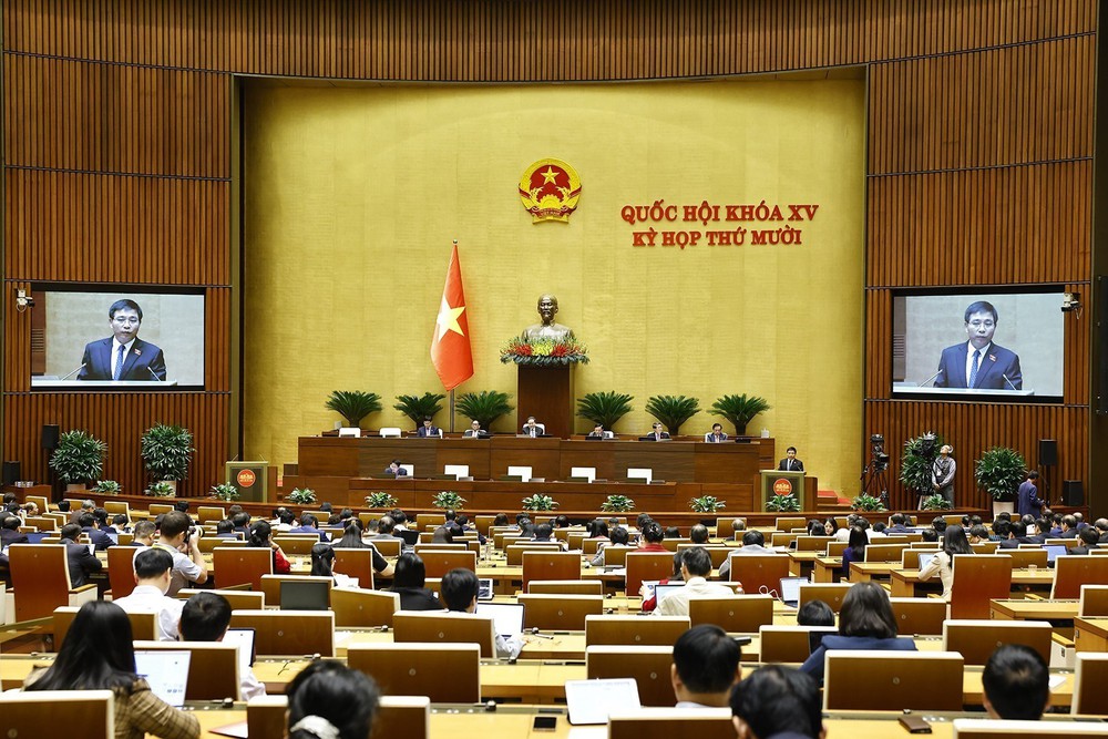 Quốc hội biểu quyết thông qua việc điều chỉnh một số luật cấp thiết - Ảnh 2. Quốc hội biểu quyết thông qua việc điều chỉnh một số luật cấp thiết - Ảnh 2.