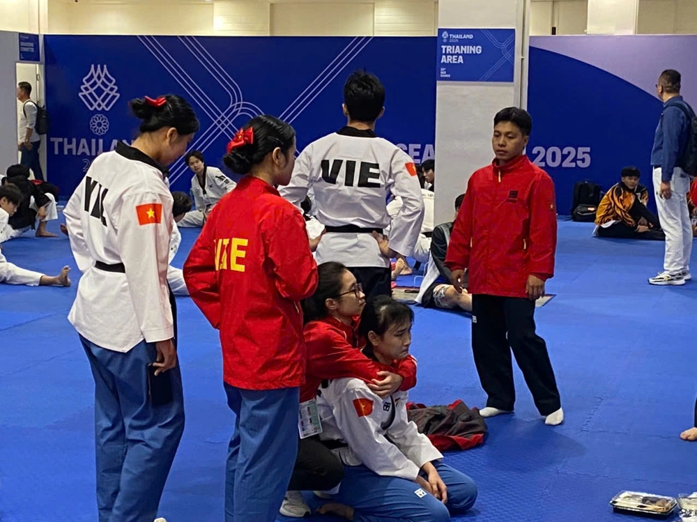 TRỰC TIẾP SEA Games 2025 hôm nay 10/12: Đoàn Việt Nam kiện trọng tài - Ảnh 1. TRỰC TIẾP SEA Games 2025 hôm nay 10/12: Đoàn Việt Nam kiện trọng tài - Ảnh 1.