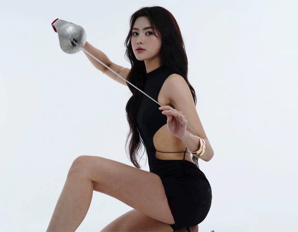 Ngỡ ngàng nhan sắc của hoa khôi đội tuyển đấu kiếm Việt Nam dự SEA Games 2025 - Ảnh 3. Ngỡ ngàng nhan sắc của hoa khôi đội tuyển đấu kiếm Việt Nam dự SEA Games 2025 - Ảnh 3.