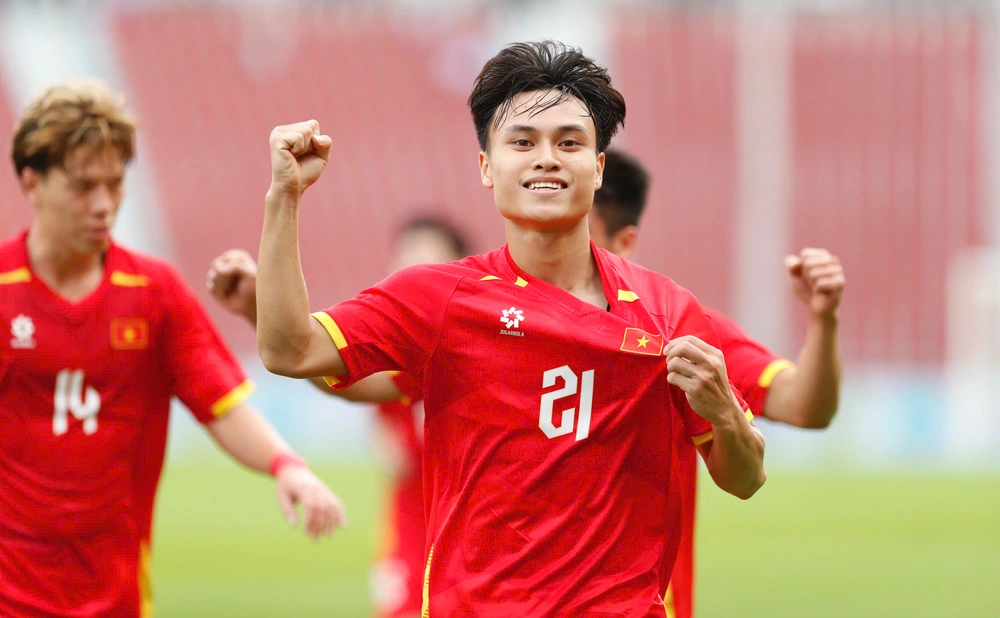 Nguyễn Đình Bắc và Phạm Minh Phúc tỏa sáng ở SEA Games 2025: Đôi bạn cùng tiến - Ảnh 1.