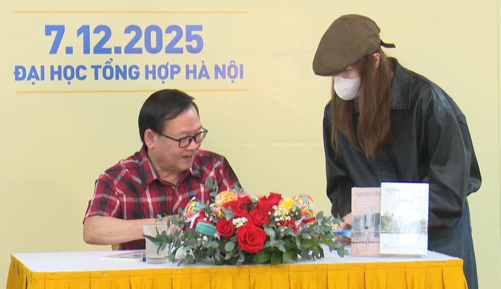 Nhà văn Nguyễn Nhật Ánh nói về "Cô bé hàng xóm và bốn viên kẹo" - Ảnh 2. Nhà văn Nguyễn Nhật Ánh nói về "Cô bé hàng xóm và bốn viên kẹo" - Ảnh 2.