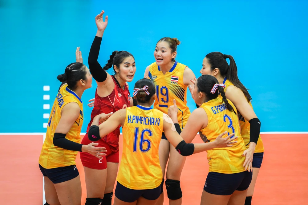 Tuyển bóng chuyền nữ Việt Nam tranh ngôi nhất bảng với Indonesia, Thái Lan chờ đối thủ ở bán kết SEA Games 2025 - Ảnh 4.